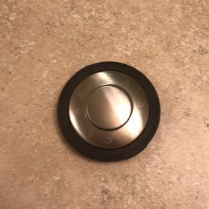 Becca x Jaclyn Hill Champagne Pop